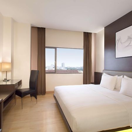 Aiho Hotel Medan Zimmer foto