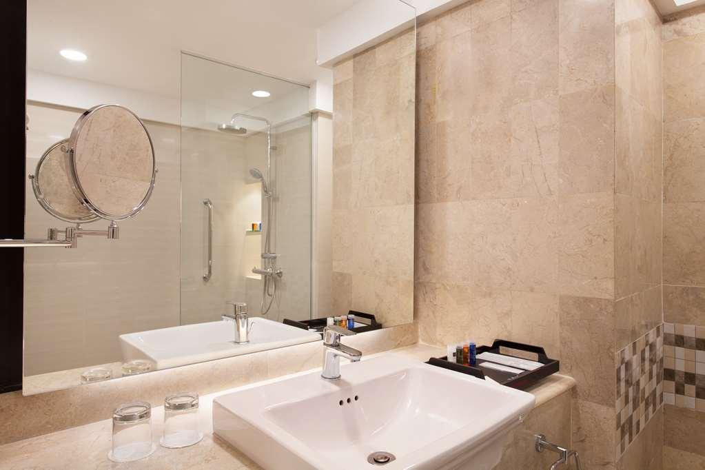 Aiho Hotel Medan Zimmer foto